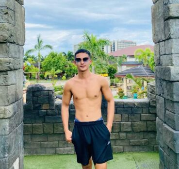 John Lunjas, 25 years old, Cebu City, Philippines