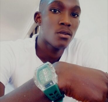 STEWART, 22 years old, Entebbe, Uganda
